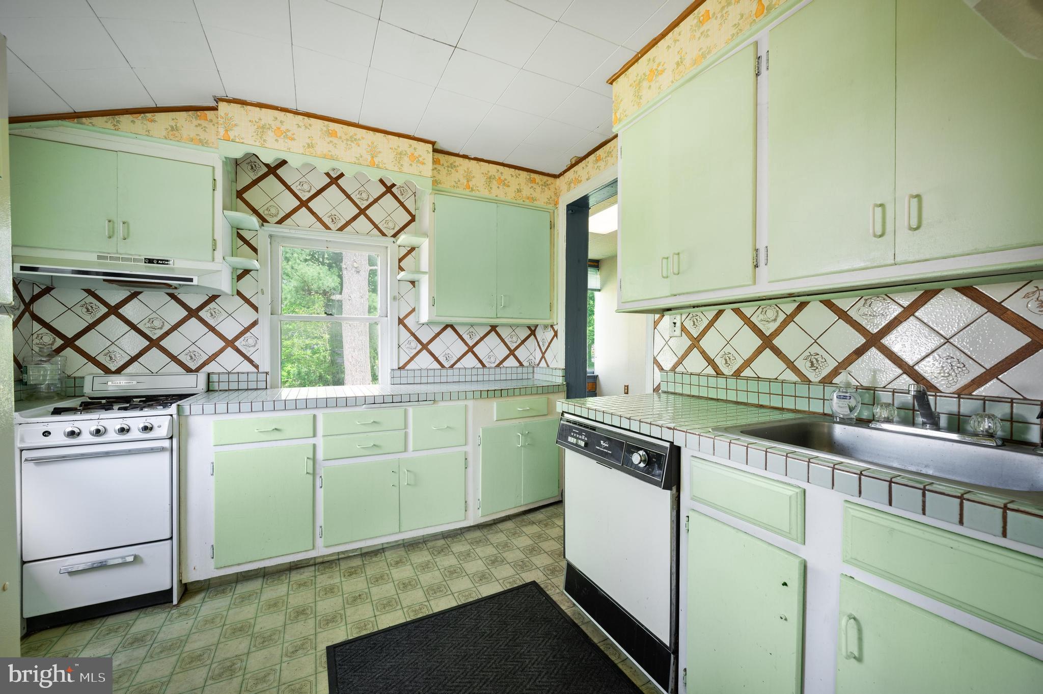 36 Chews Landing Road Clementon, NJ 08021 - Photo 5 of 23 "Before"