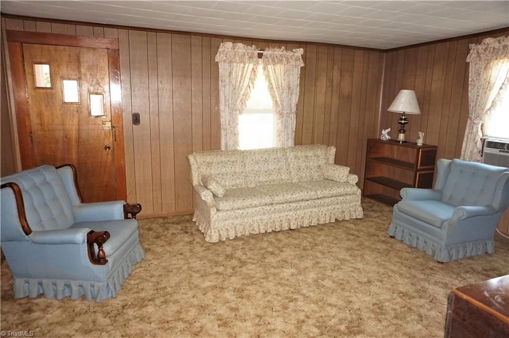 7742 Walnut Cove Road Walnut Cove, NC 27052 - Photo 5 of 30 Gallery Image 5