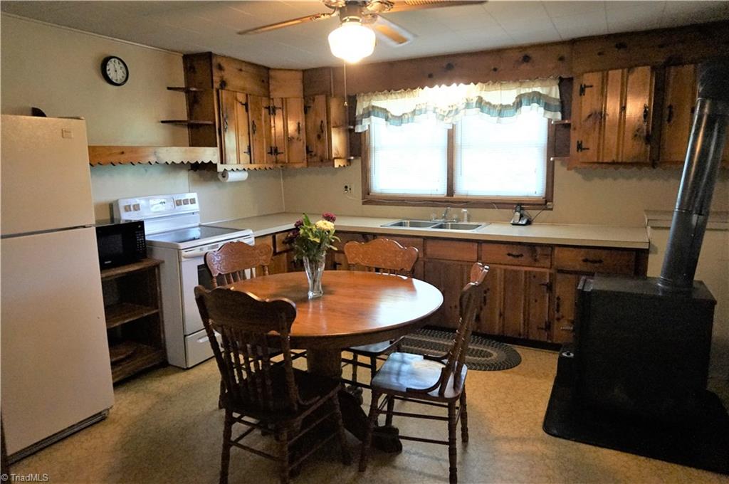 7742 Walnut Cove Road Walnut Cove, NC 27052 - Photo 7 of 30 Gallery Image 7