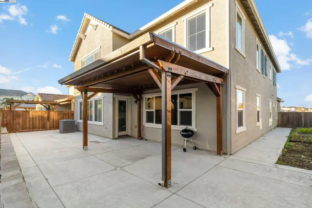 $4,400 | 717 Delaney Parkway, Oakley, CA 94561