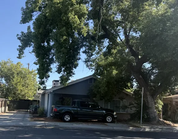 $305,000 | 827 East Clinton Avenue, Fresno, CA 93704