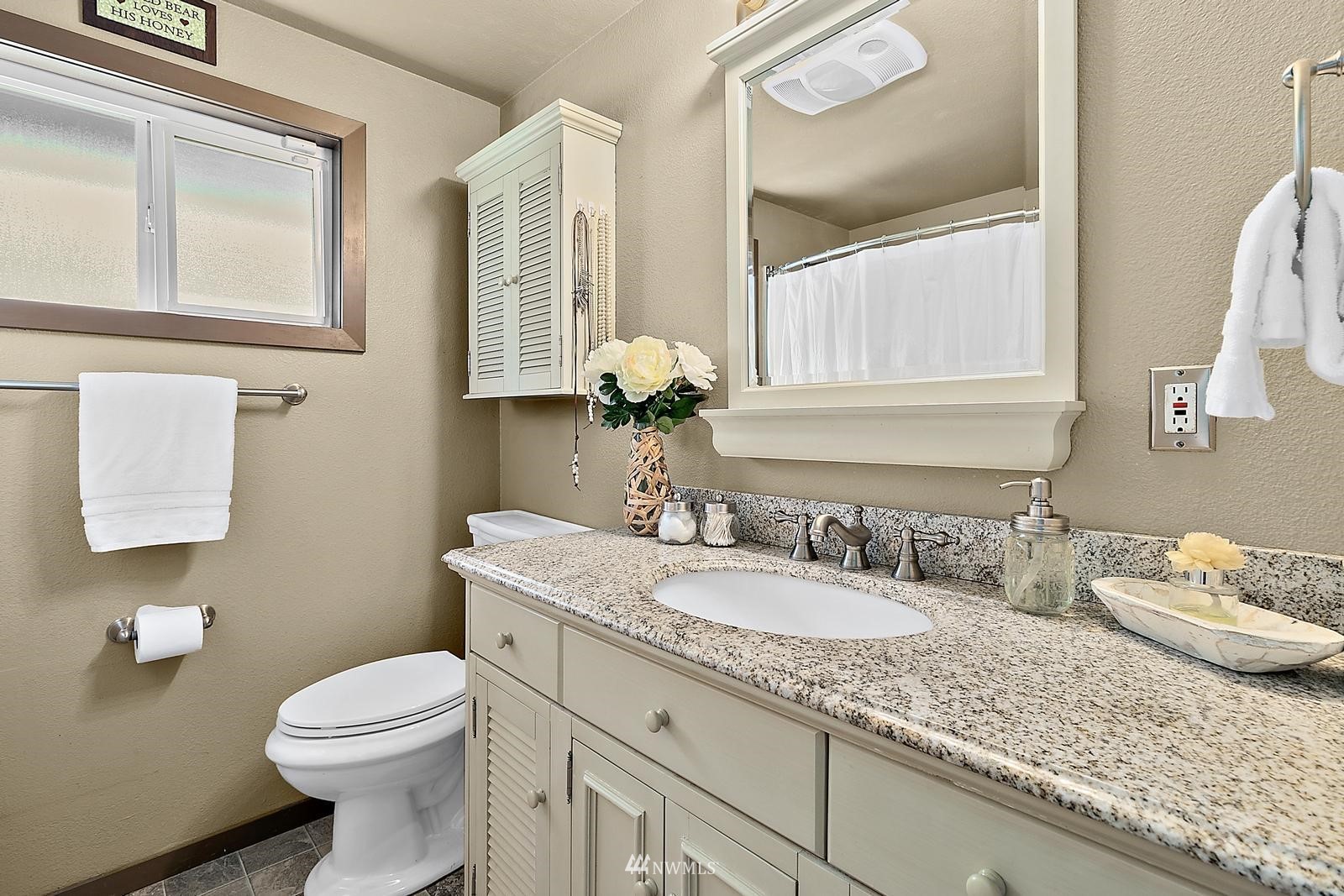22201 Southeast Bain Road Renton, WA 98058 - Photo 17 of 40 Gallery Image 17
