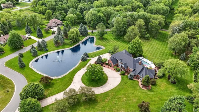 $1,590,000 | 2341 South Paxton Drive, Warsaw, IN 46580