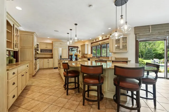 $1,590,000 | 2341 South Paxton Drive, Warsaw, IN 46580