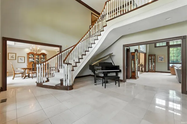 $1,590,000 | 2341 South Paxton Drive, Warsaw, IN 46580