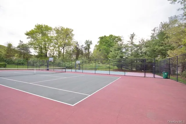 a view of a tennis court