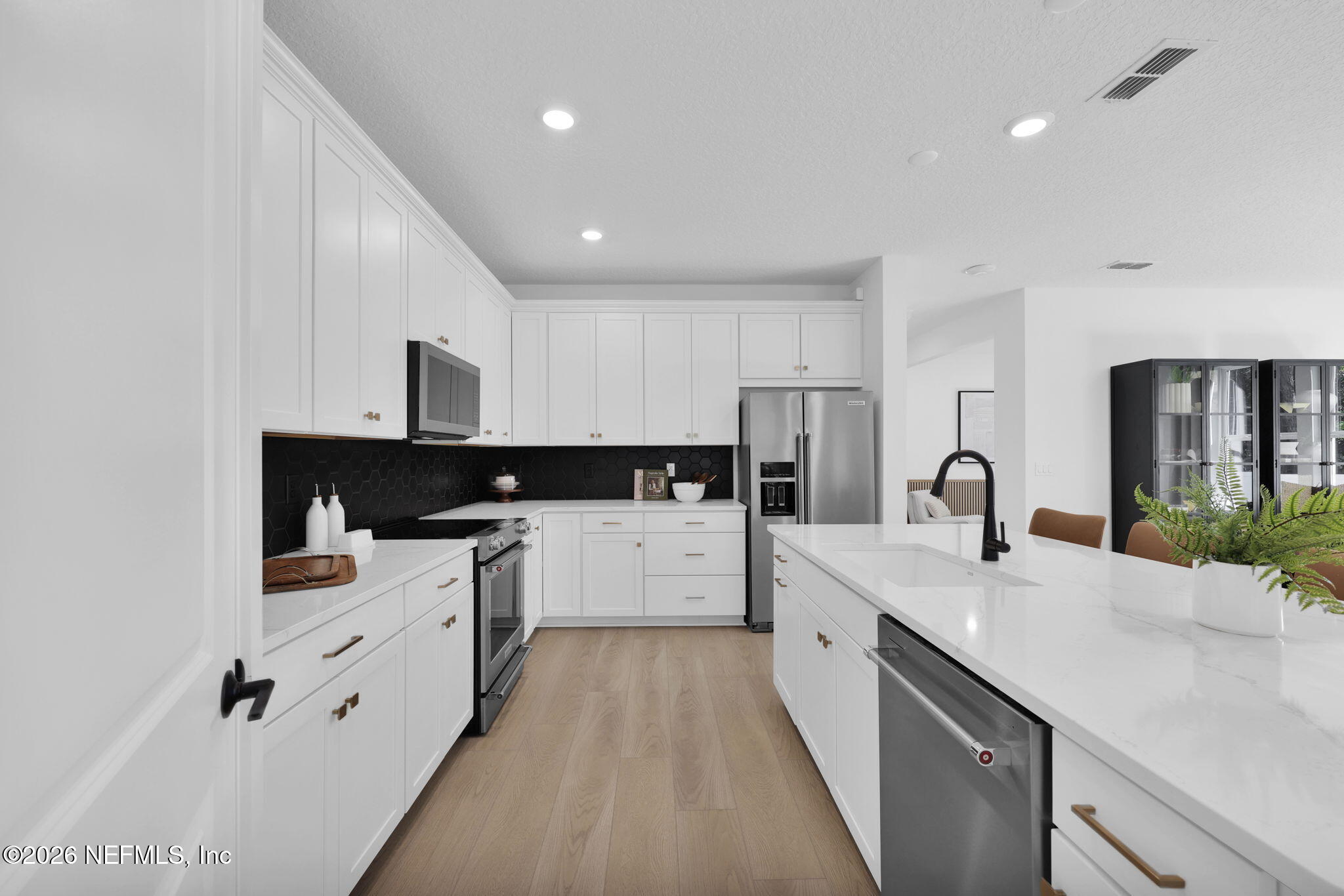 308 Fishtail Place Palm Coast, FL 32164 - Photo 9 of 32 Mystique Gourmet Kitchen