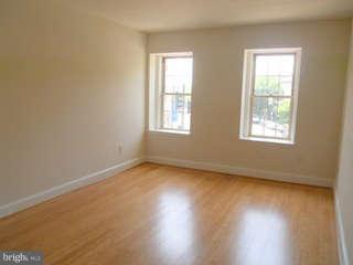 1673 Park Road Northwest, Unit 206 Washington, DC 20010 - Photo 3 of 18 Living Room