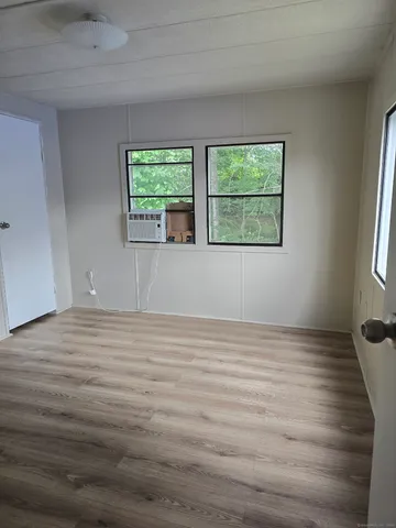 $145,000 | 20 Woodland Park, Shelton, CT 06484