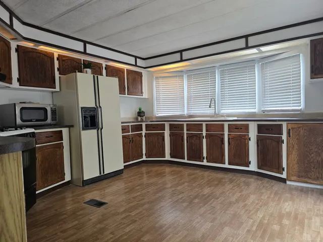 $145,000 | 20 Woodland Park, Shelton, CT 06484