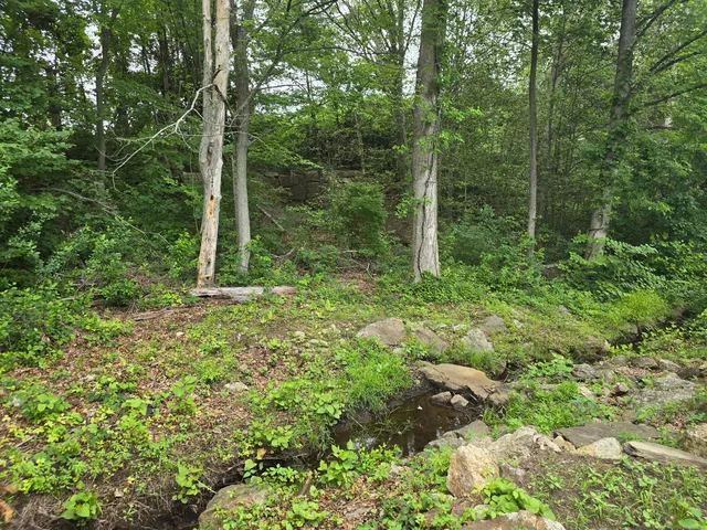 $145,000 | 20 Woodland Park, Shelton, CT 06484