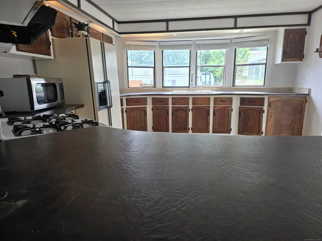 $145,000 | 20 Woodland Park, Shelton, CT 06484