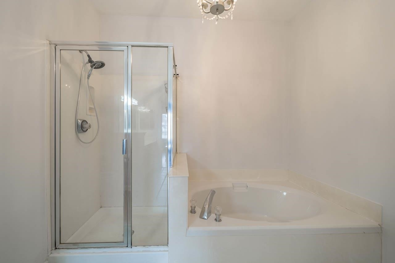 112 Springfork Drive Cary, NC 27513 - Photo 26 of 40 Owners Bath