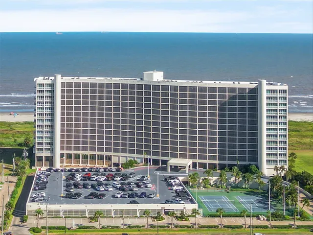 $393,900 | 1401 East Beach Drive, Unit 1108, Galveston, TX 77550