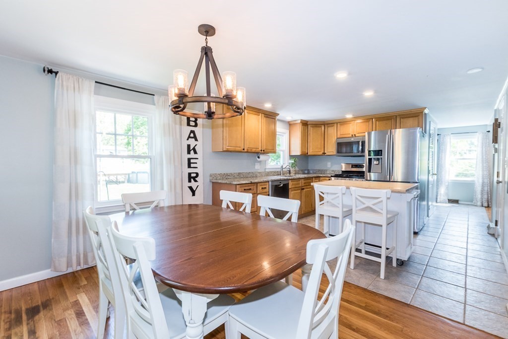 6 Old Farm Road Mansfield, MA 02048 - Photo 11 of 34 Gallery Image 11