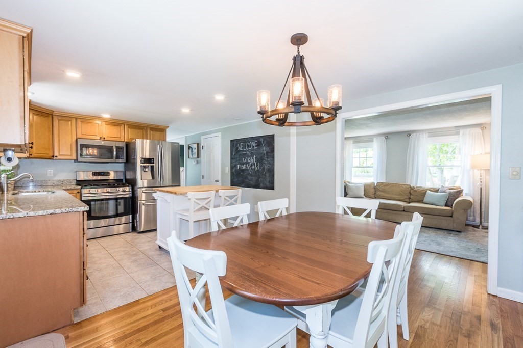 6 Old Farm Road Mansfield, MA 02048 - Photo 10 of 34 Gallery Image 10