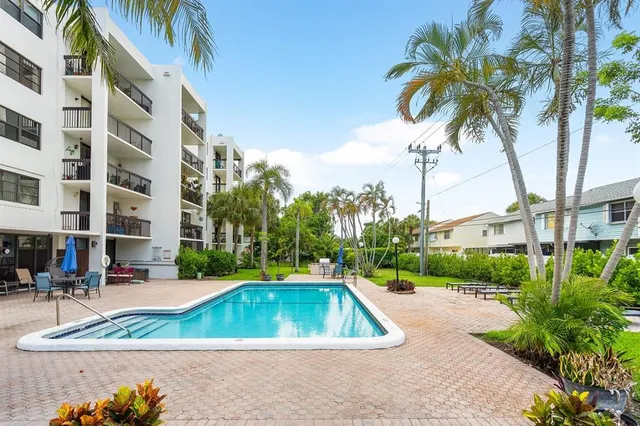 $2,295 | 2707 Northeast 14th Street Causeway, Unit 305, Pompano Beach, FL 33062
