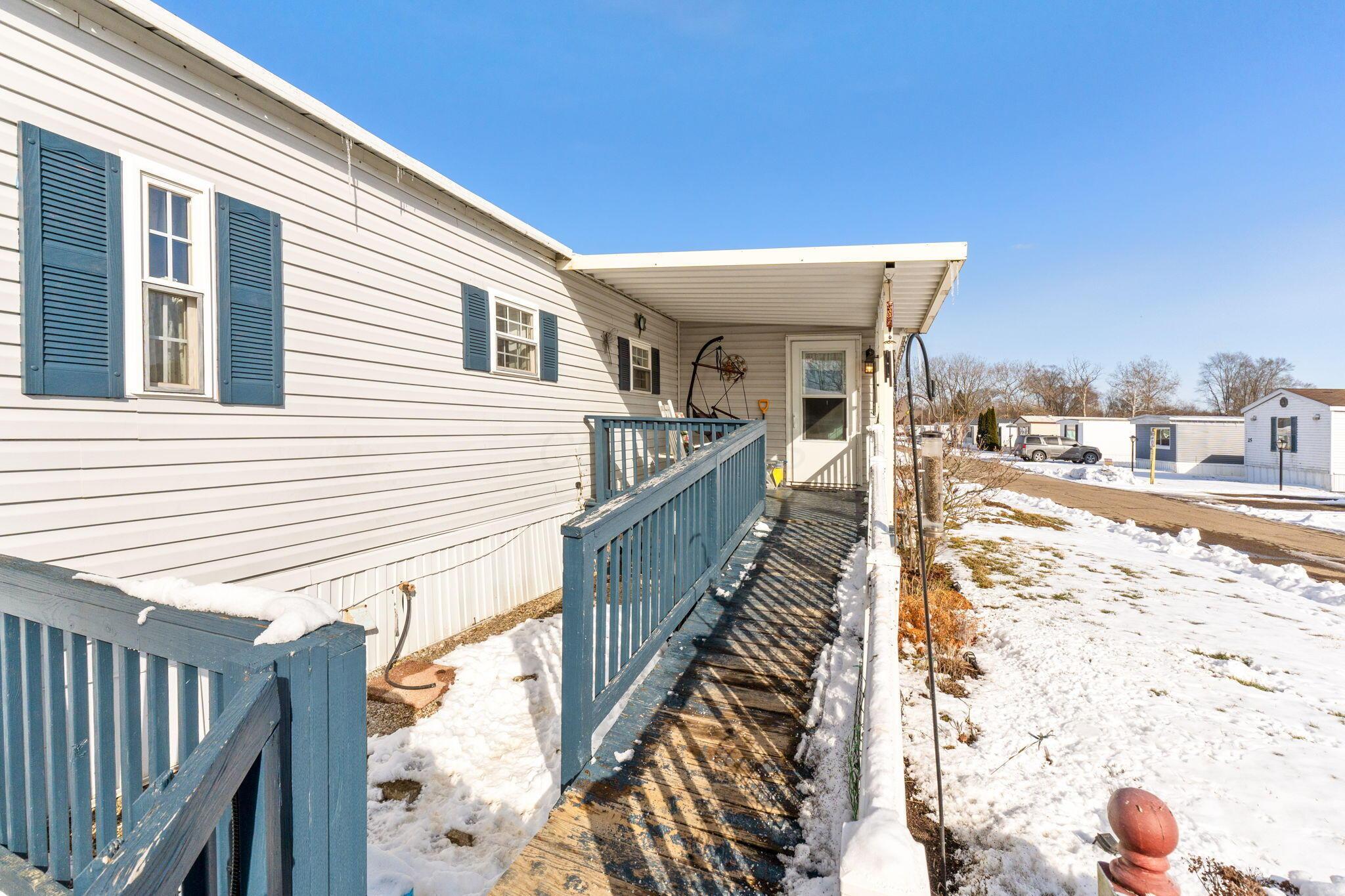 900 Harcourt Road, Unit 14 Mount Vernon, OH 43050 - Photo 17 of 49 900 Harcourt Rd (Exterior)-8