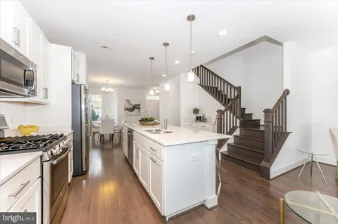 a view of washer and dryer in a utility room
