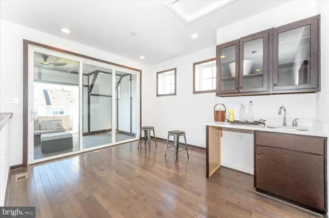 a house view with a outdoor space