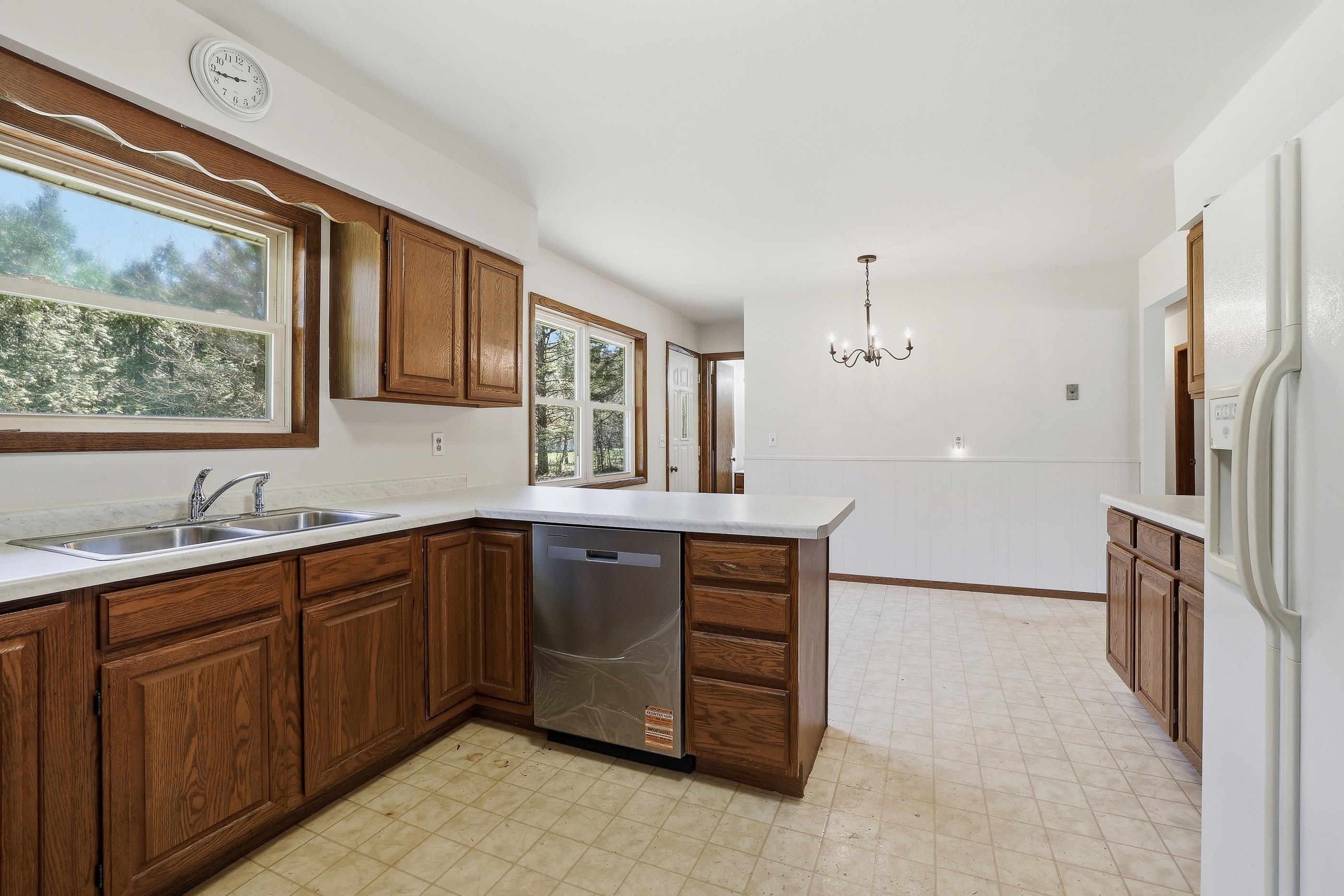 1835 Edgewood Lane Stevens Point, WI 54482 - Photo 12 of 52
