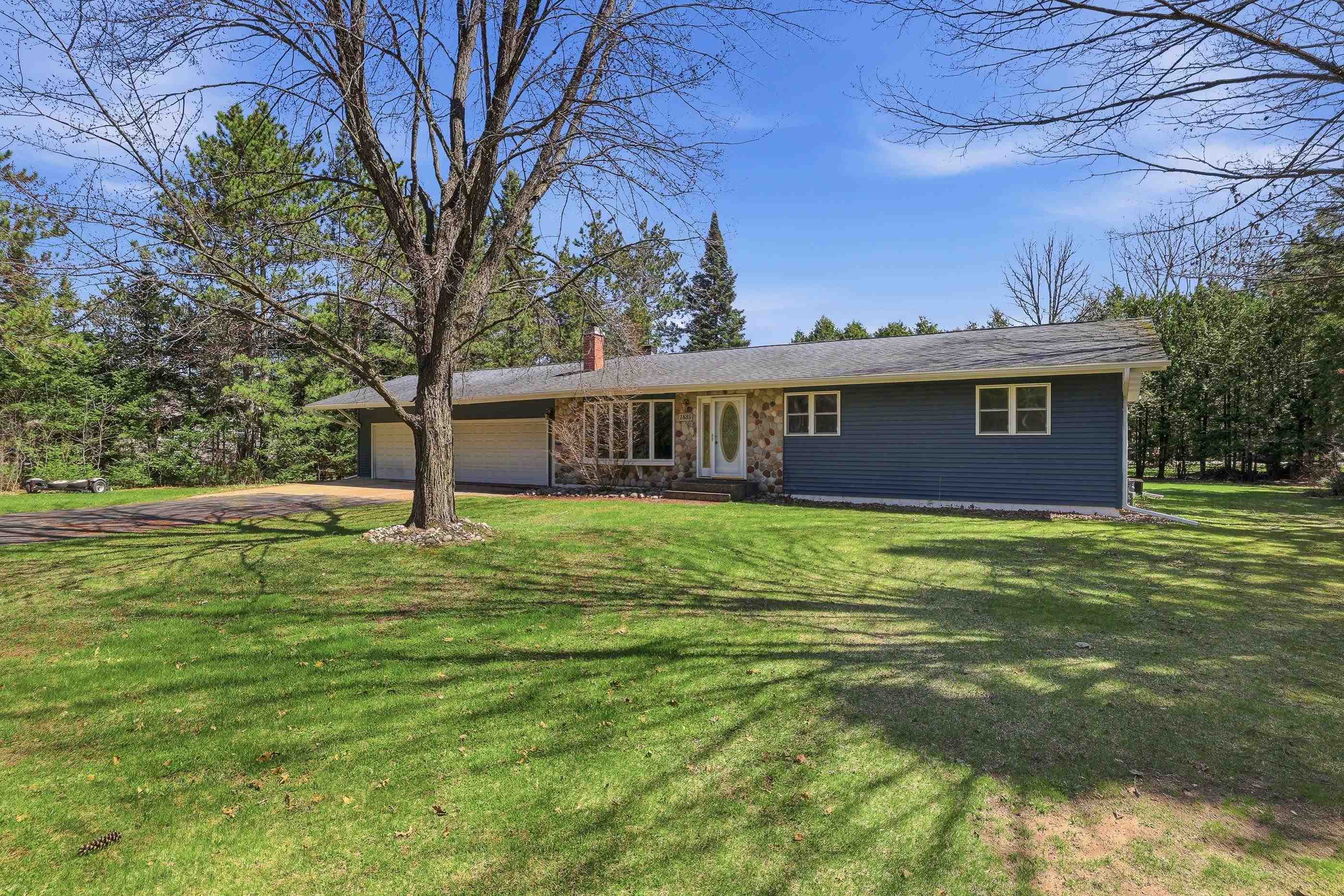 1835 Edgewood Lane Stevens Point, WI 54482 - Photo 2 of 52