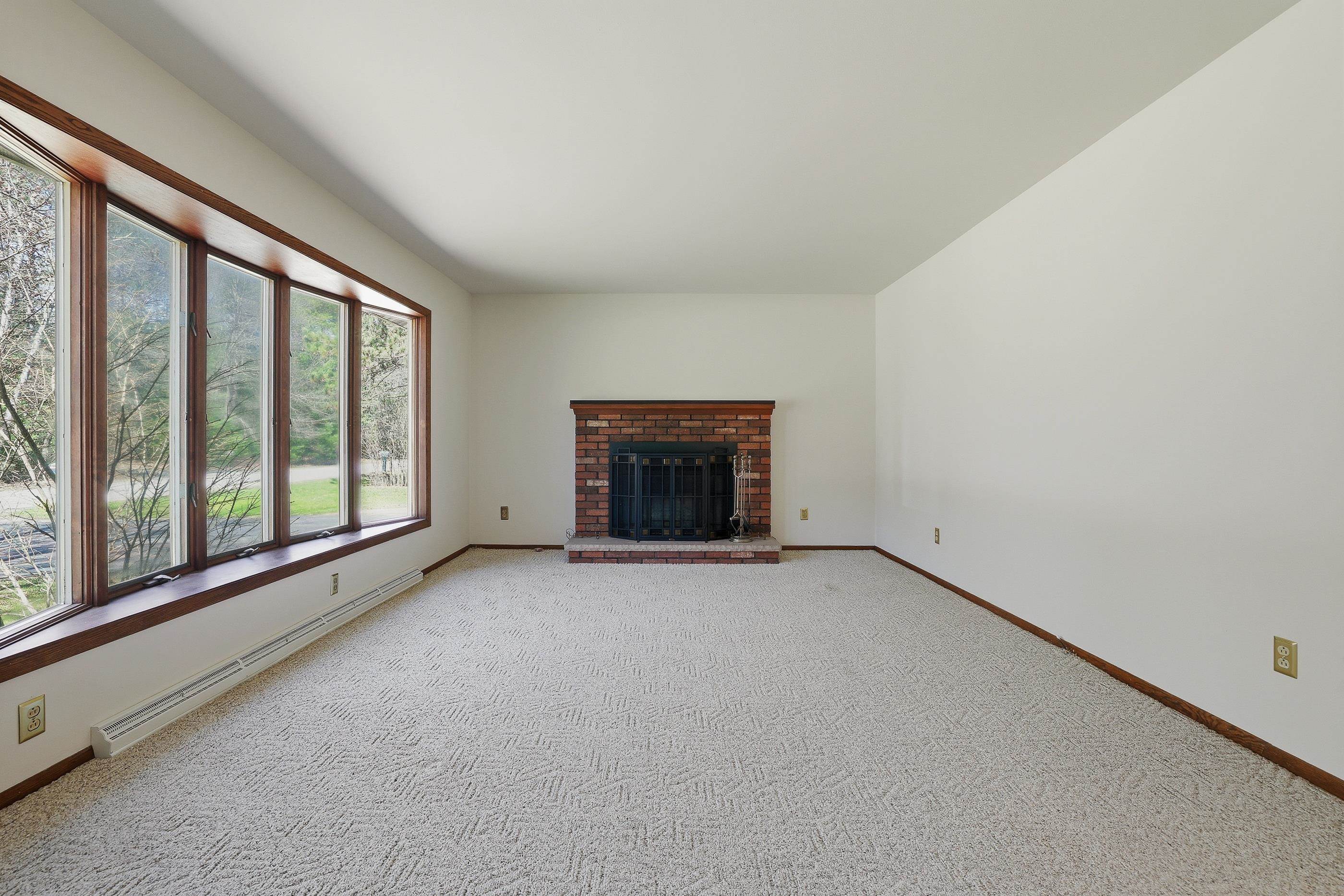 1835 Edgewood Lane Stevens Point, WI 54482 - Photo 5 of 52