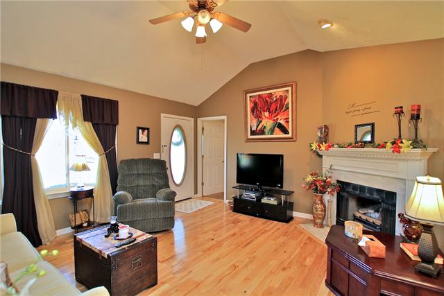 615 McCrary Road Lebanon, TN 37090 - Photo 5 of 13 living room