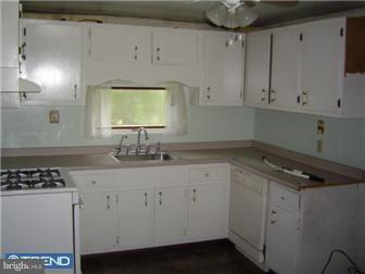 966 New Brooklyn Road Sicklerville, NJ 08081 - Photo 4 of 10 Gallery Image 4