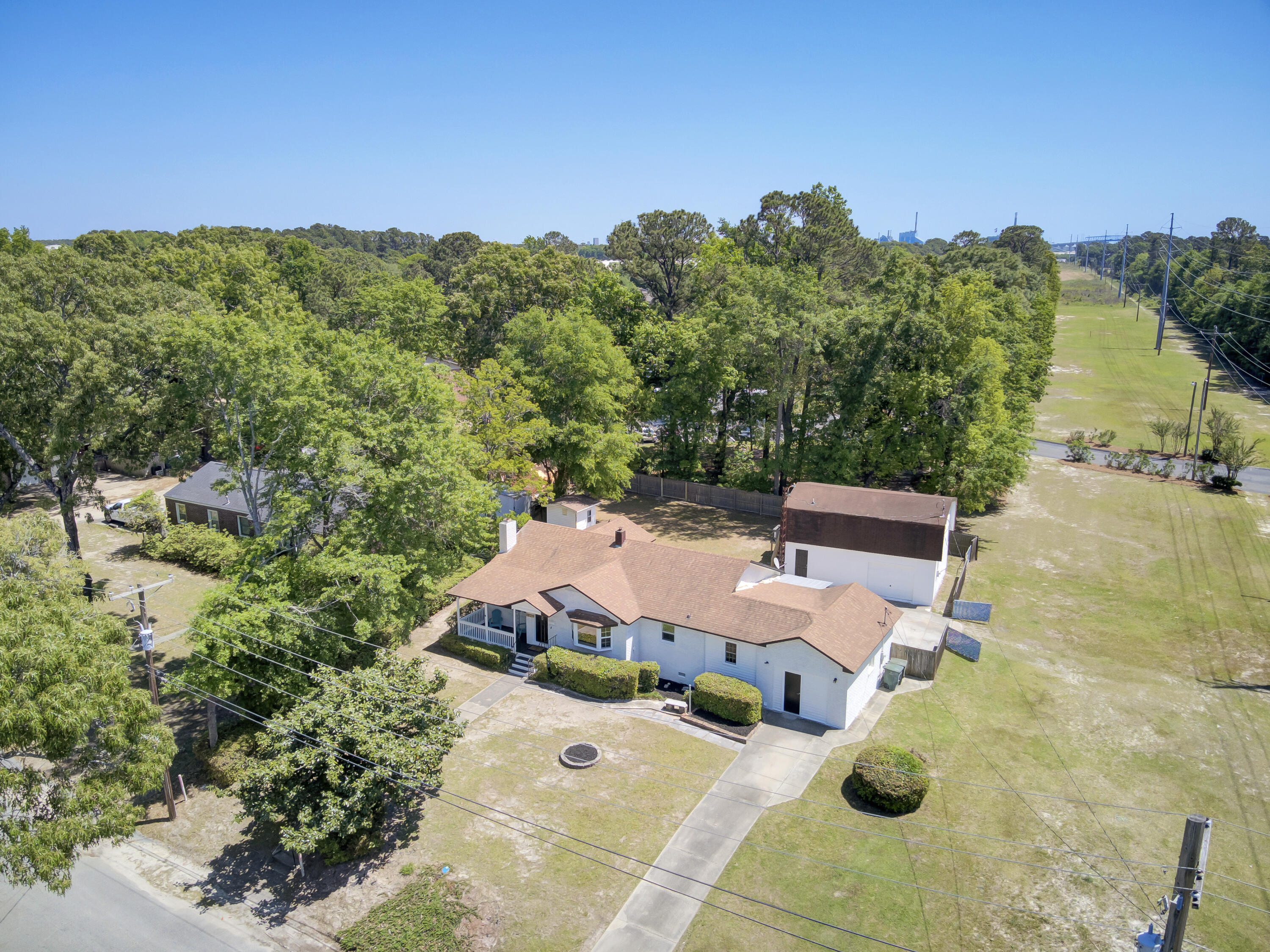 1029 Wheeler Drive Hanahan, SC 29410 - Photo 4 of 61 7
