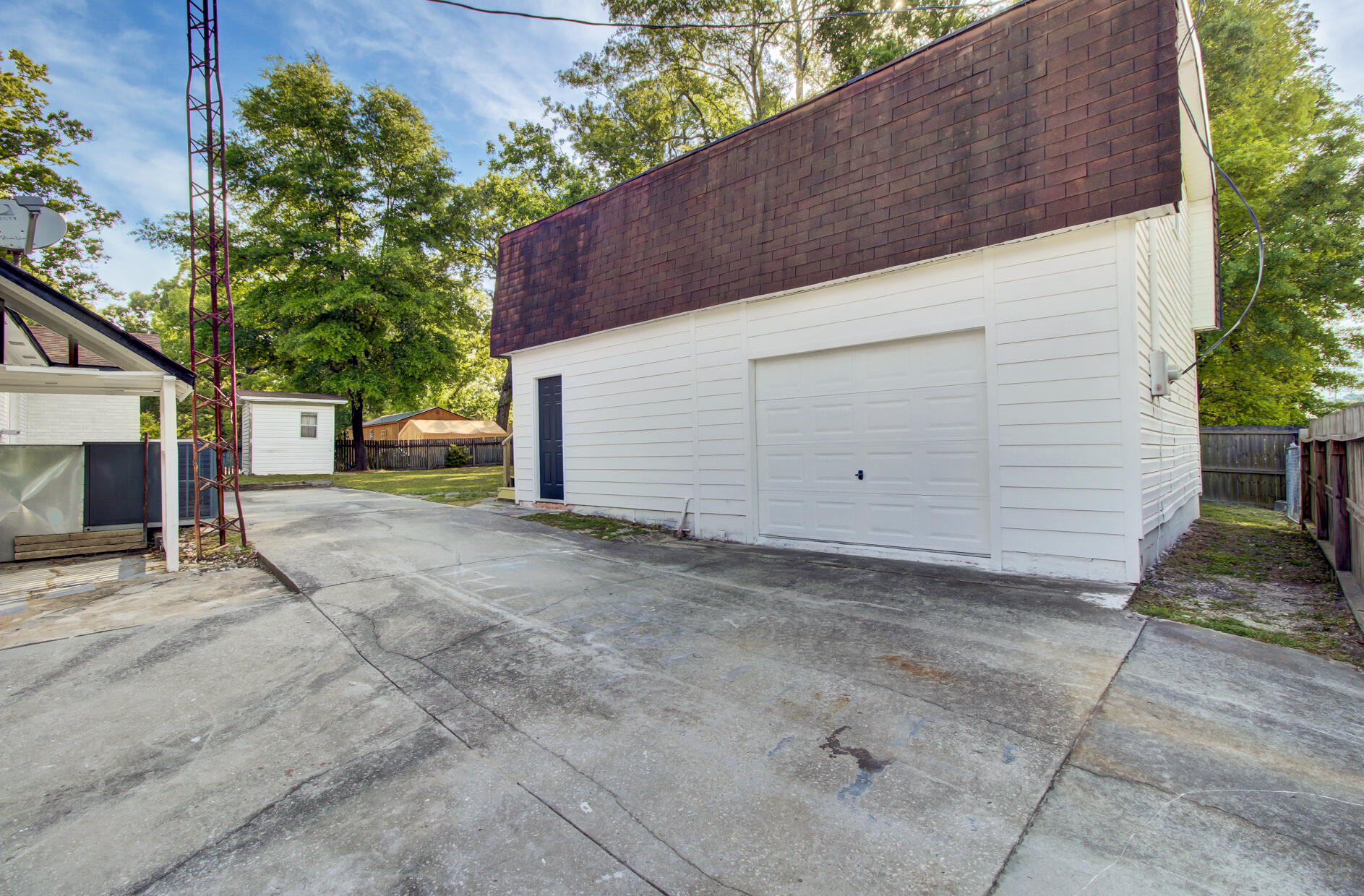 1029 Wheeler Drive Hanahan, SC 29410 - Photo 41 of 61 (2)