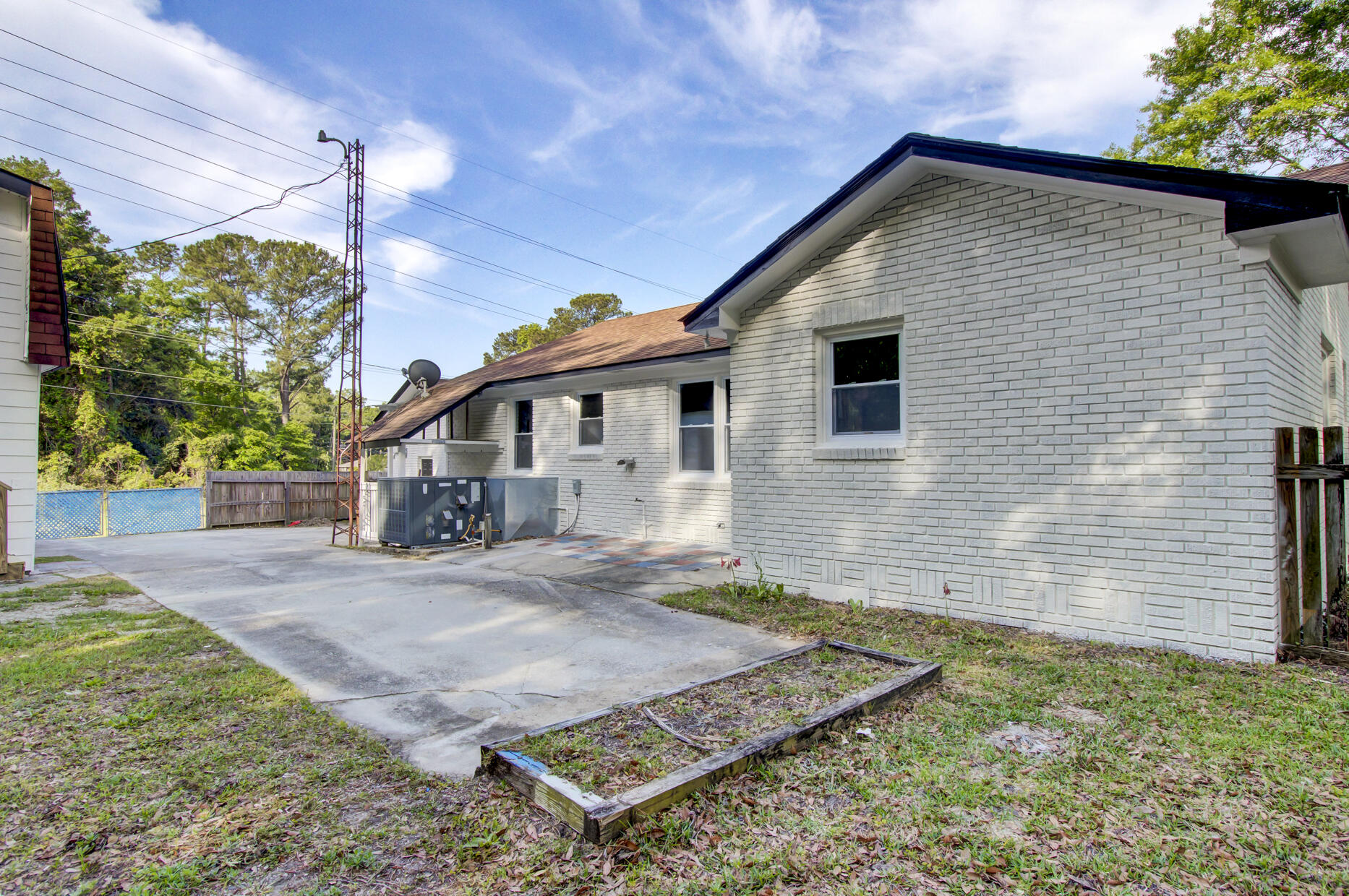 1029 Wheeler Drive Hanahan, SC 29410 - Photo 45 of 61 (3)