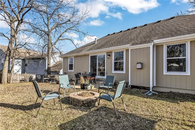 $469,500 | 10916 North Oxford Avenue, Kansas City, MO 64157