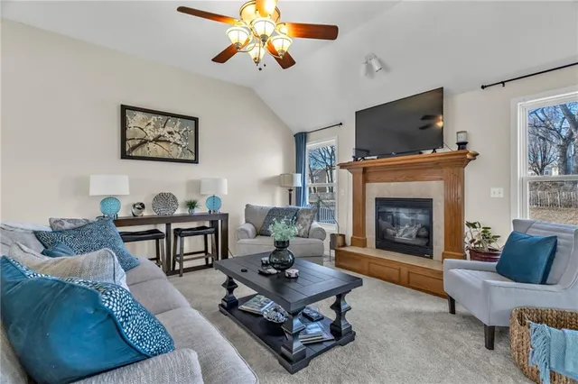 $469,500 | 10916 North Oxford Avenue, Kansas City, MO 64157