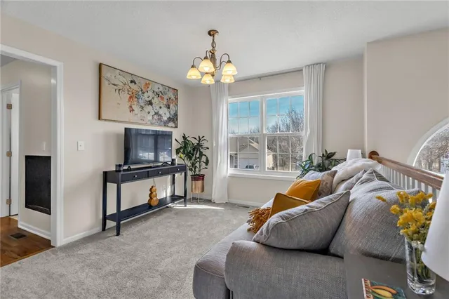 $469,500 | 10916 North Oxford Avenue, Kansas City, MO 64157