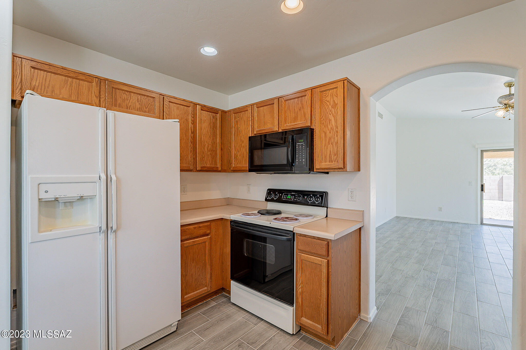 8513 East Sarnoff Ridge Loop Tucson, AZ 85710 - Photo 12 of 33