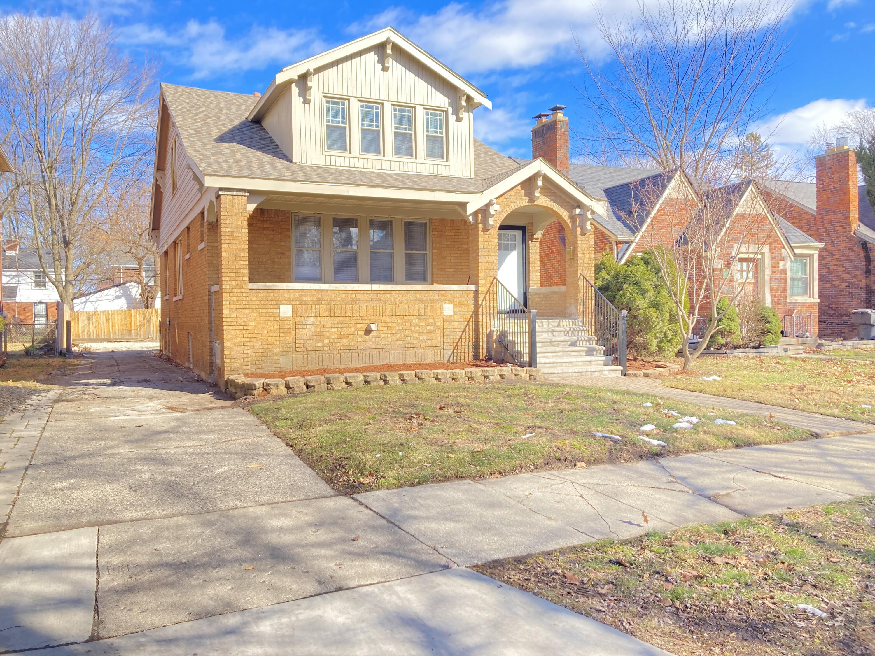 4462 Yorkshire Road Detroit, MI 48224 - Photo 1 of 13 IMG_3153