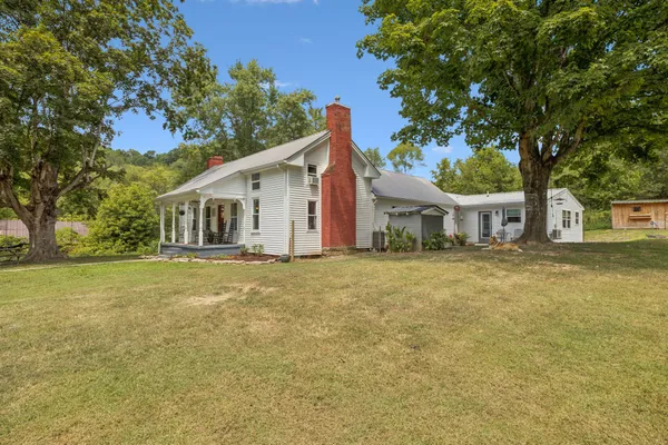 $419,900 | 860 Golden Hollow Road, Dixon Springs, TN 37057