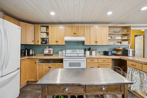 $419,900 | 860 Golden Hollow Road, Dixon Springs, TN 37057