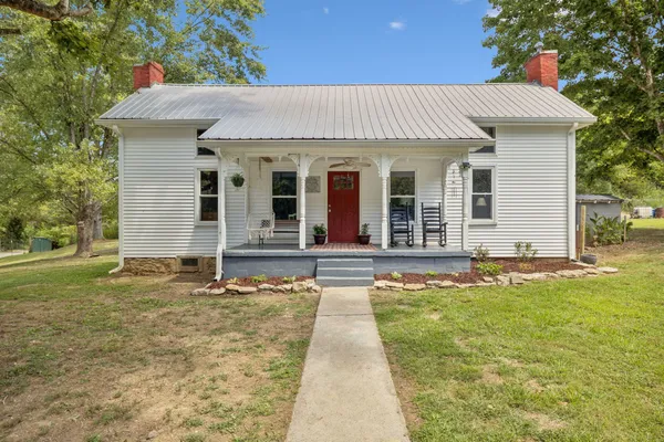 $419,900 | 860 Golden Hollow Road, Dixon Springs, TN 37057