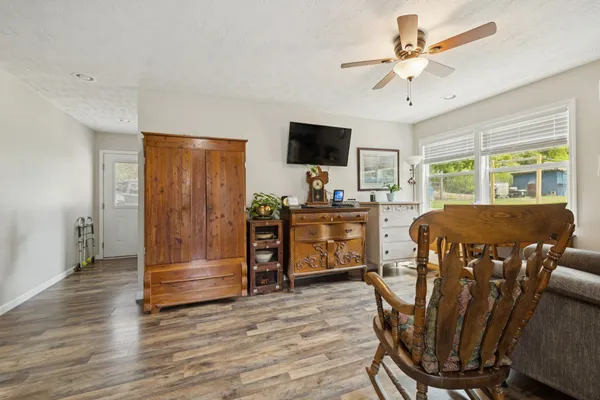 $419,900 | 860 Golden Hollow Road, Dixon Springs, TN 37057