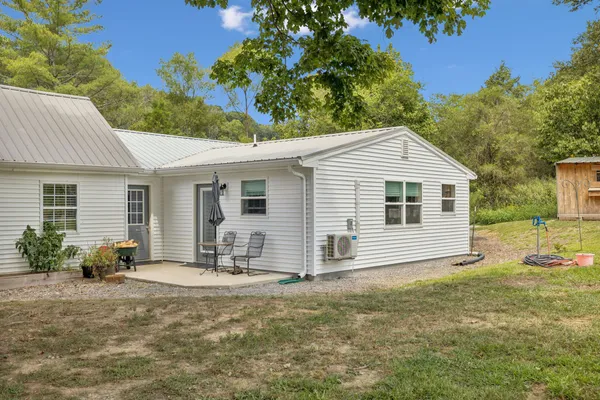 $419,900 | 860 Golden Hollow Road, Dixon Springs, TN 37057