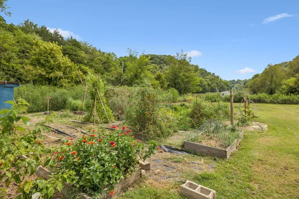 $419,900 | 860 Golden Hollow Road, Dixon Springs, TN 37057