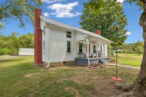 $419,900 | 860 Golden Hollow Road, Dixon Springs, TN 37057