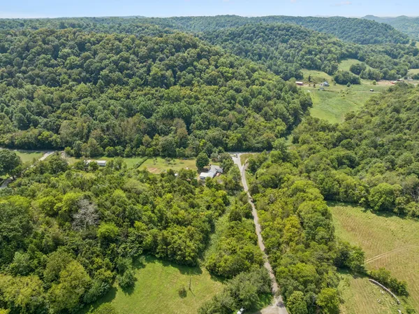 $419,900 | 860 Golden Hollow Road, Dixon Springs, TN 37057