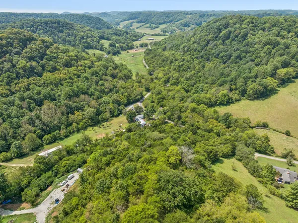 $419,900 | 860 Golden Hollow Road, Dixon Springs, TN 37057