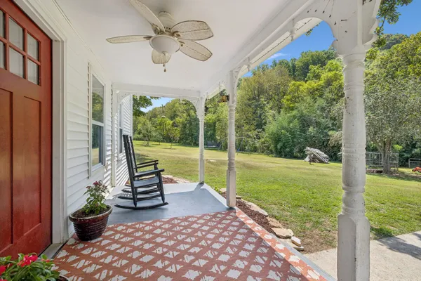 $419,900 | 860 Golden Hollow Road, Dixon Springs, TN 37057