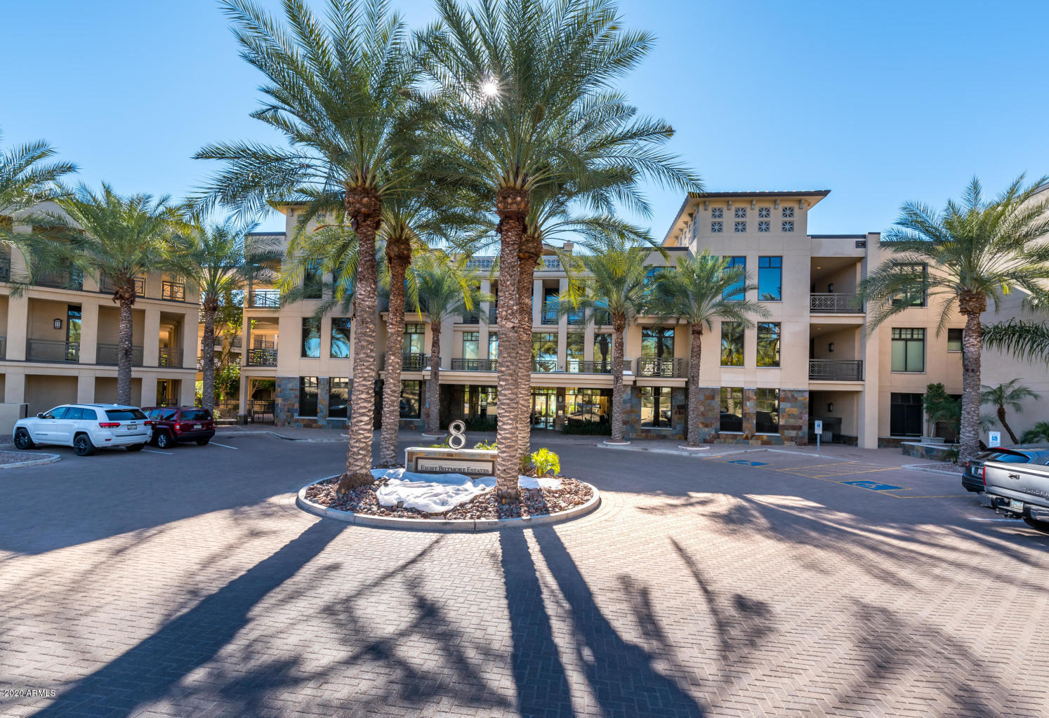 8 Biltmore Estate, Unit 302 Phoenix, AZ 85016 - Photo 21 of 21 a view of a street with cars