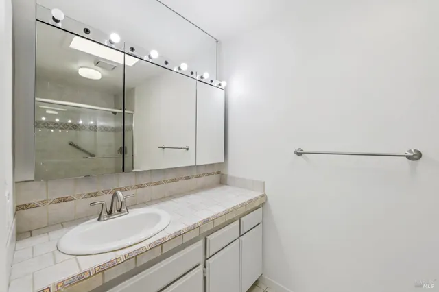 $759,000 | 424 La Quinta Lane, Sonoma, CA 95476