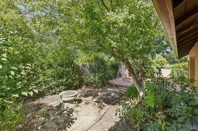 $759,000 | 424 La Quinta Lane, Sonoma, CA 95476